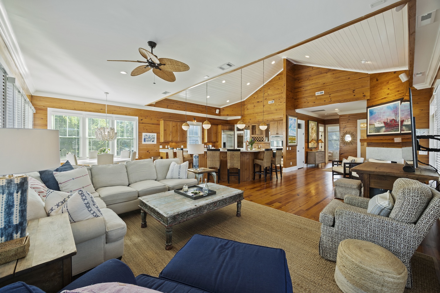 Interior on 3 on 37th avenue